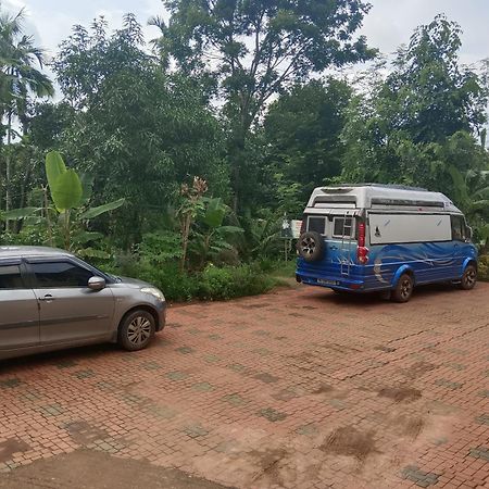 Kalidasa Tree House And Villa, Wayanad Chegāt Buitenkant foto