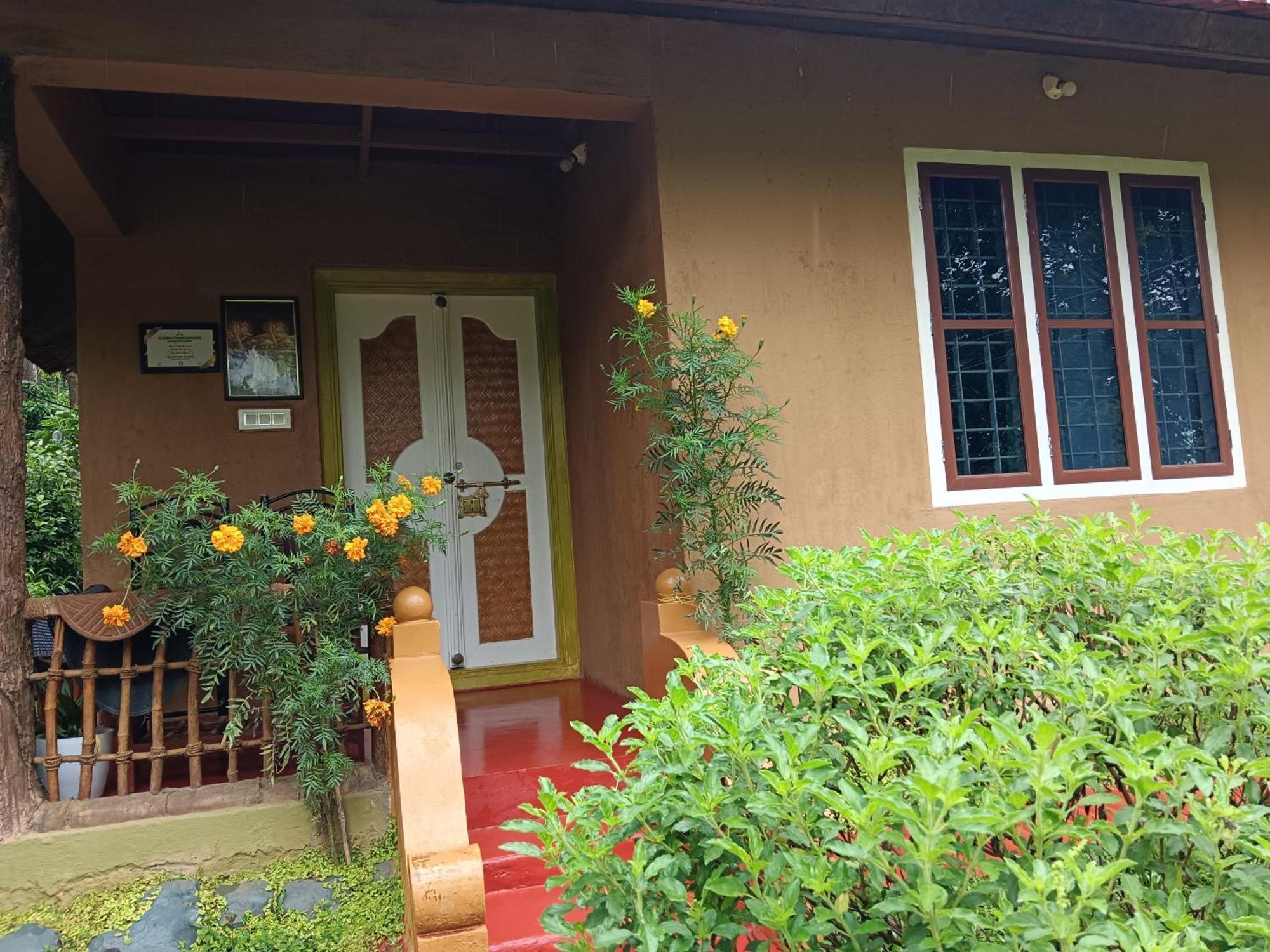 Kalidasa Tree House And Villa, Wayanad Chegāt Buitenkant foto
