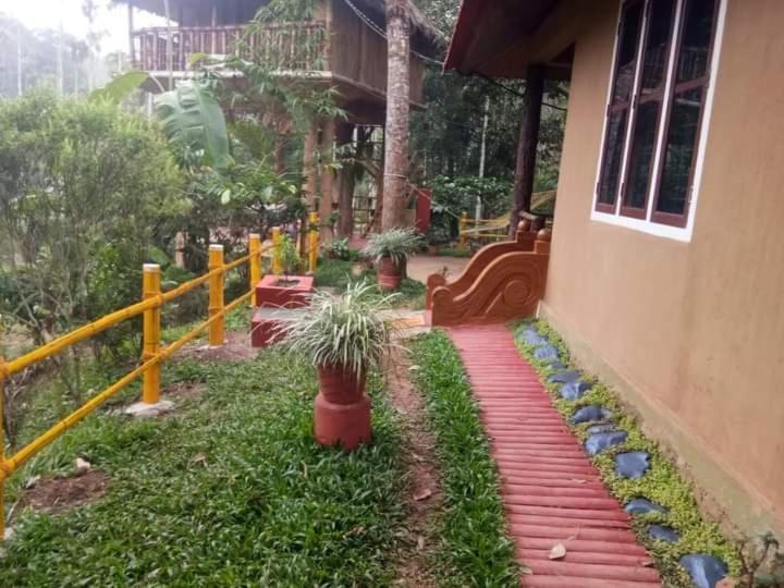 Kalidasa Tree House And Villa, Wayanad Chegāt Kamer foto