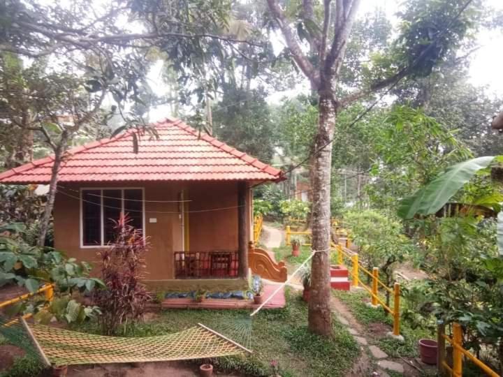 Kalidasa Tree House And Villa, Wayanad Chegāt Kamer foto
