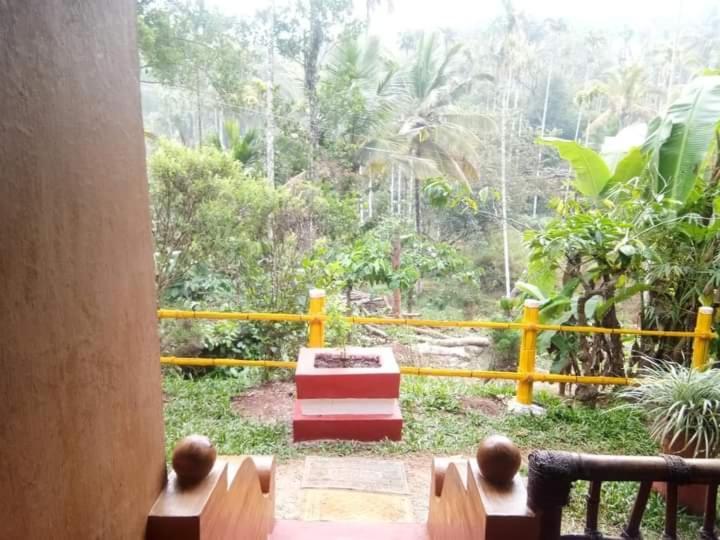 Kalidasa Tree House And Villa, Wayanad Chegāt Kamer foto